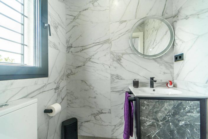 Image No.21-4 Bed Villa for sale