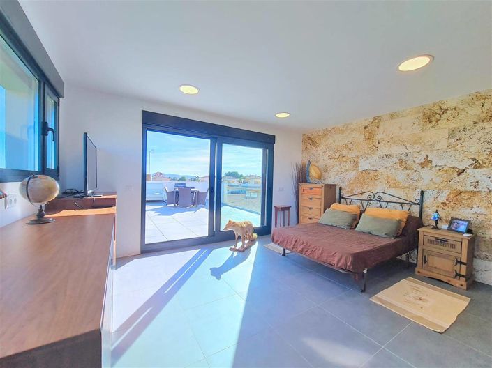 Image No.14-3 Bed Villa for sale