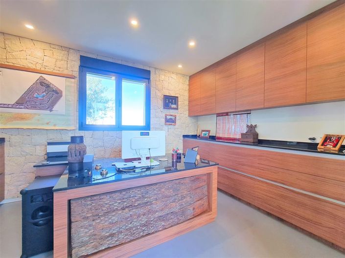 Image No.7-3 Bed Villa for sale