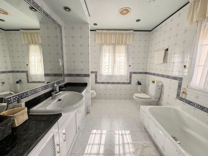 Image No.11-Villa de 5 chambres à vendre à La Manga del Mar Menor