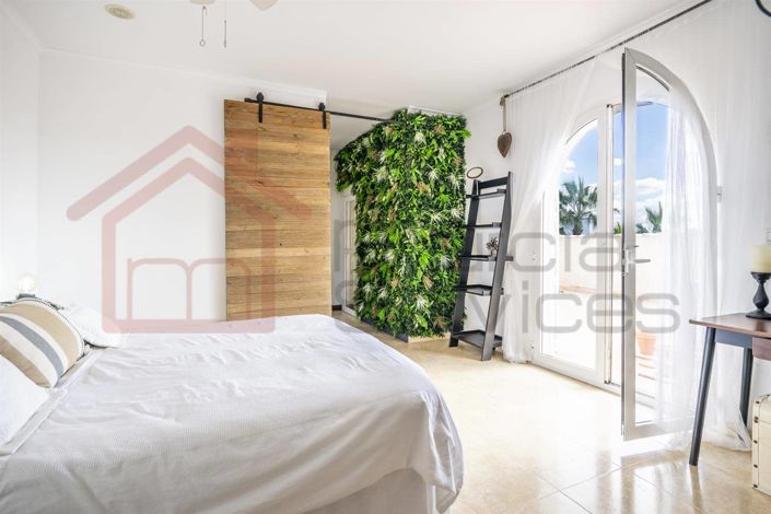 Image No.25-5 Bed Villa for sale