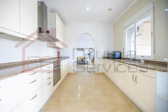 Image No.6-5 Bed Villa for sale