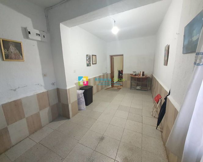 Image No.16-3 Bed Townhouse for sale