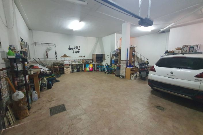 Image No.37-3 Bed Townhouse for sale