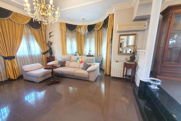 Image No.9-Villa de 4 chambres à vendre à Huercal-Overa