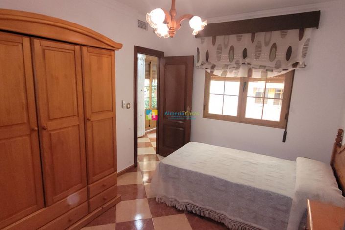 Image No.24-5 Bed Townhouse for sale