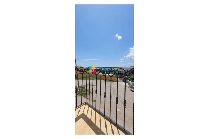 Image No.32-5 Bed Townhouse for sale