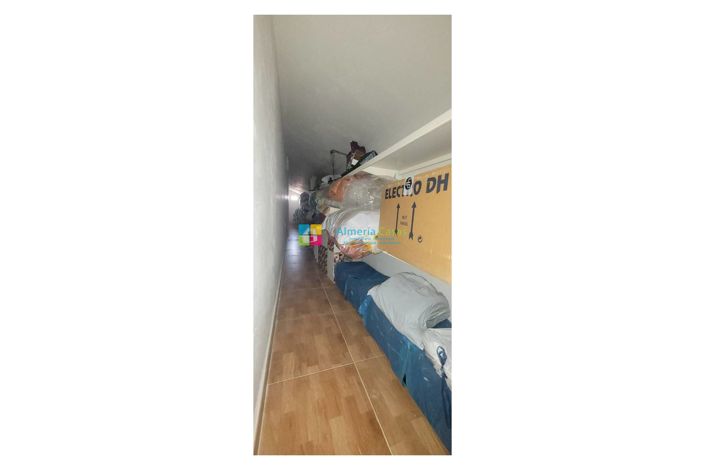 Image No.41-5 Bed Townhouse for sale