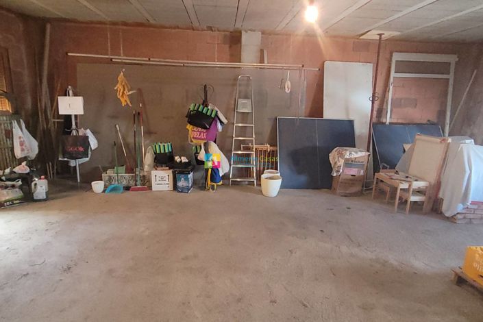 Image No.49-5 Bed Townhouse for sale