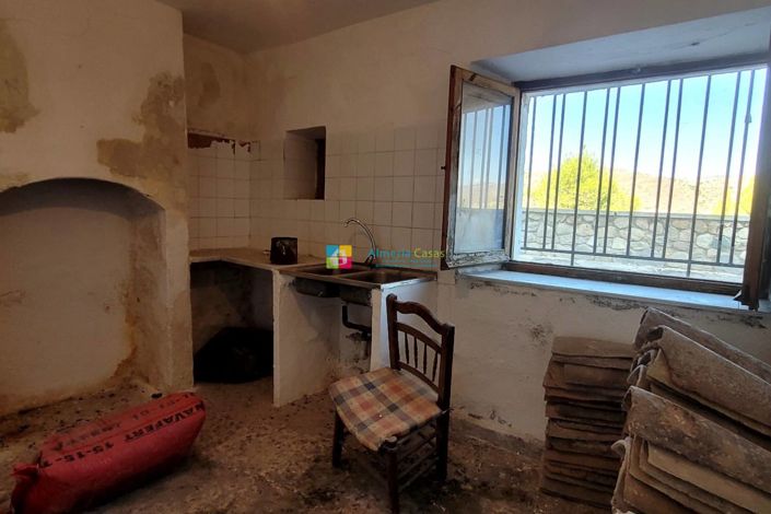 Image No.17-7 Bed Townhouse for sale