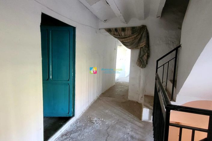 Image No.36-7 Bed Townhouse for sale