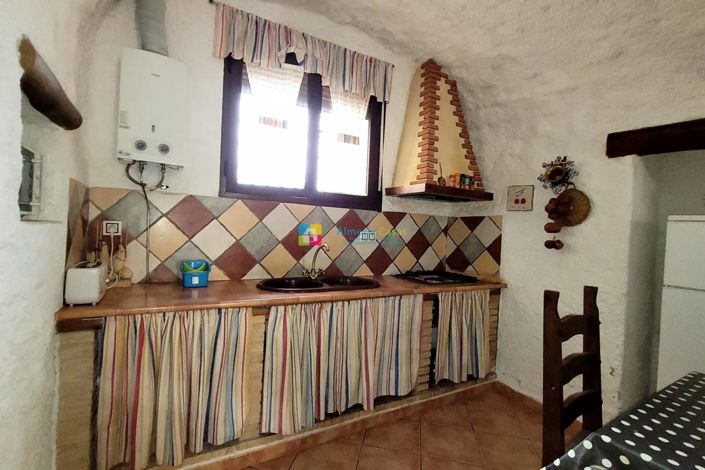 Image No.12-4 Bed House for sale