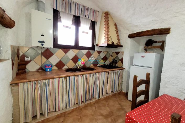 Image No.30-4 Bed House for sale