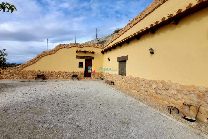 Image No.39-4 Bed House for sale