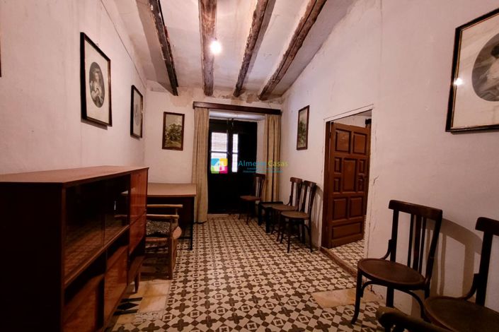 Image No.31-9 Bed Townhouse for sale