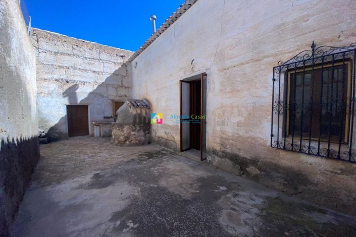 Image No.20-Maison de campagne de 3 chambres à vendre à Oria