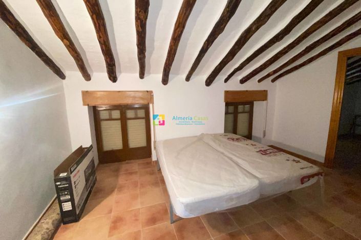 Image No.26-Maison de campagne de 3 chambres à vendre à Oria