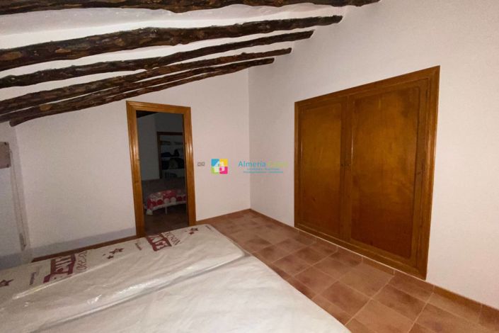 Image No.27-Maison de campagne de 3 chambres à vendre à Oria