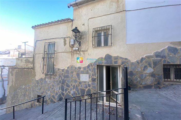 Image No.2-Maison de ville de 3 chambres à vendre à Almeria