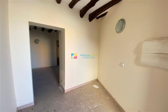 Image No.2-4 Bed Townhouse for sale