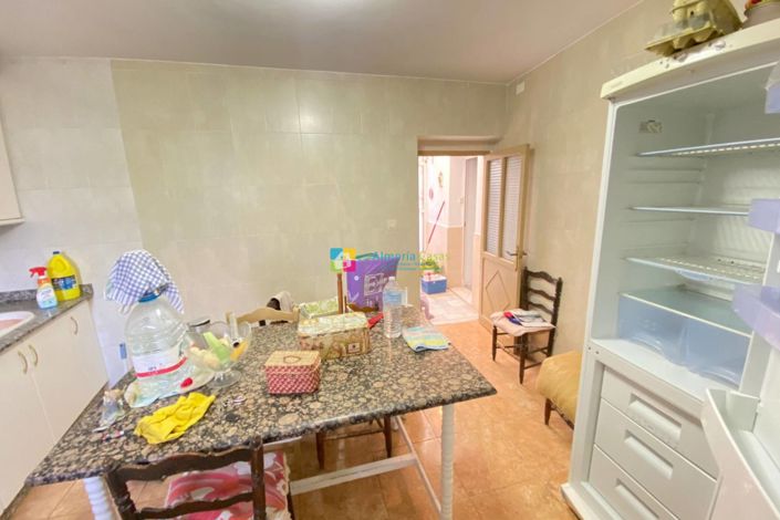 Image No.19-6 Bed Townhouse for sale