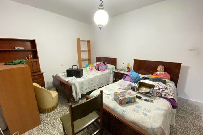 Image No.25-6 Bed Townhouse for sale