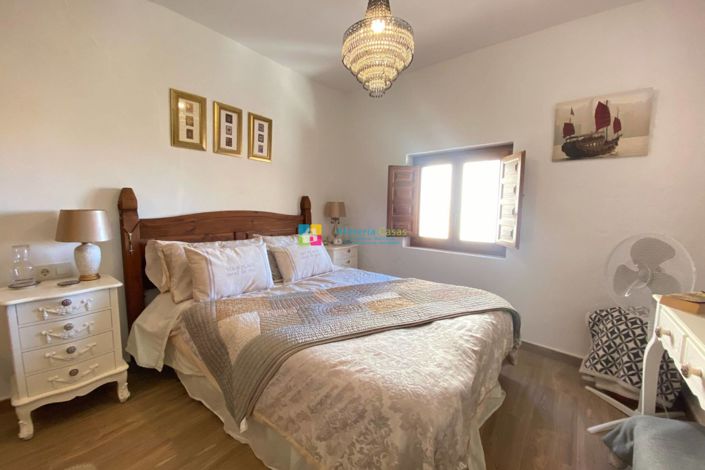 Image No.26-3 Bed Townhouse for sale