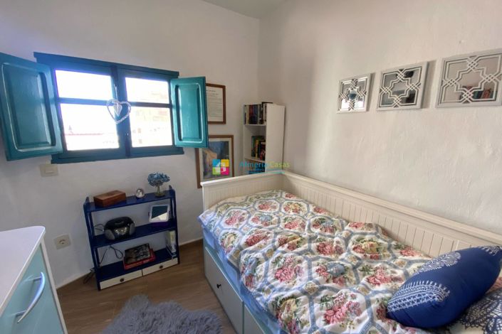 Image No.33-3 Bed Townhouse for sale