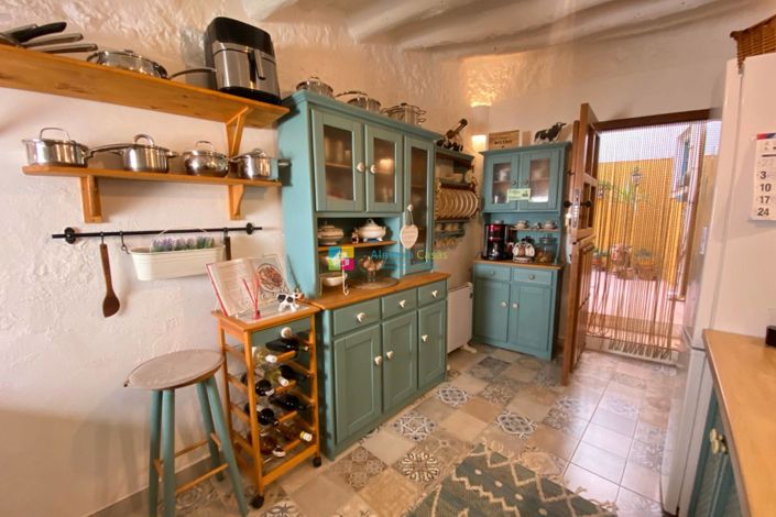 Image No.8-3 Bed Townhouse for sale