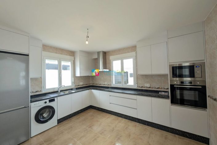 Image No.13-3 Bed Villa for sale