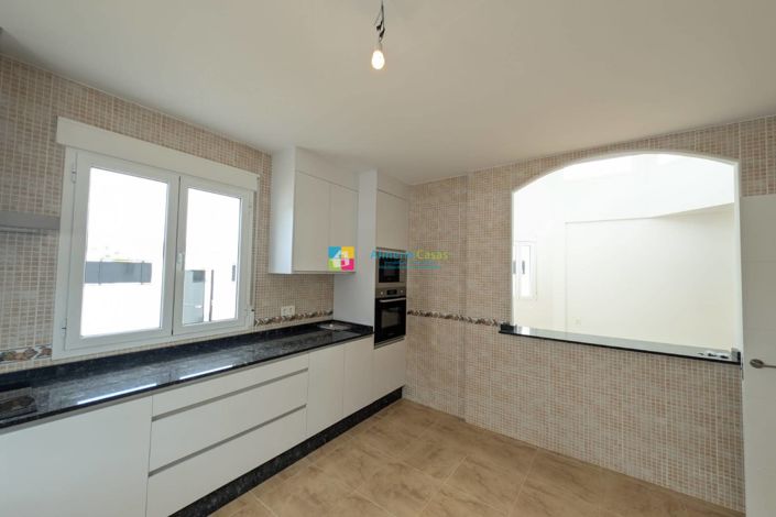 Image No.15-3 Bed Villa for sale