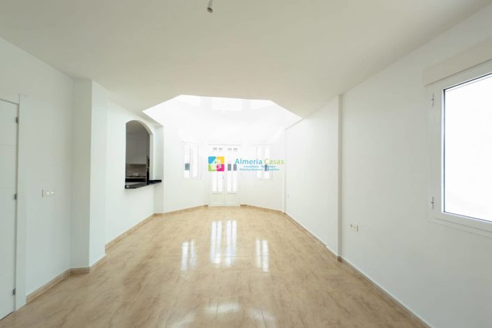 Image No.17-3 Bed Villa for sale