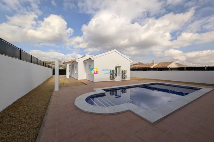 Image No.4-3 Bed Villa for sale