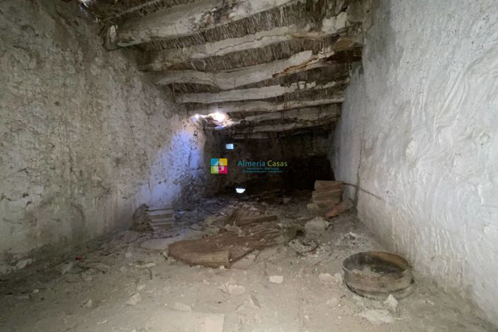 Image No.15-3 Bed Townhouse for sale