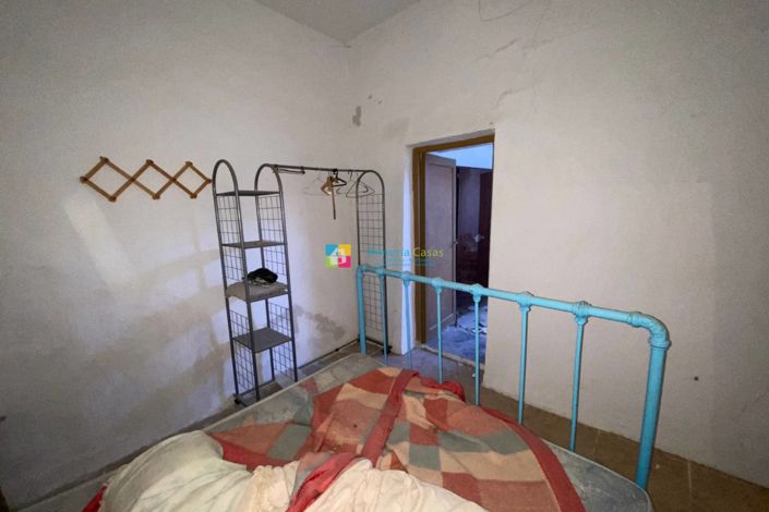 Image No.8-3 Bed Townhouse for sale