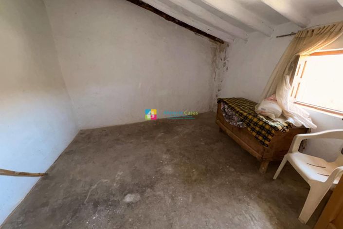 Image No.16-Maison de campagne de 4 chambres à vendre à Oria