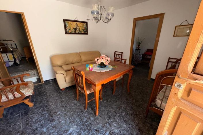 Image No.3-Maison de campagne de 4 chambres à vendre à Oria