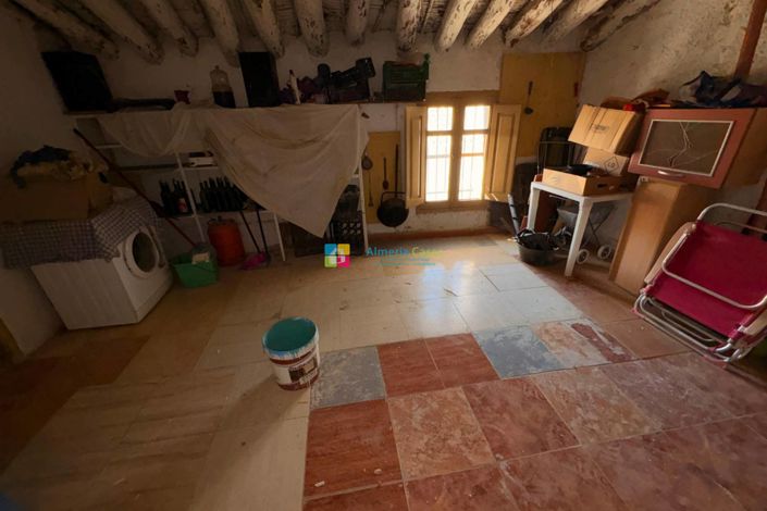 Image No.29-5 Bed Townhouse for sale