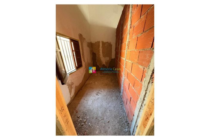 Image No.16-3 Bed Townhouse for sale