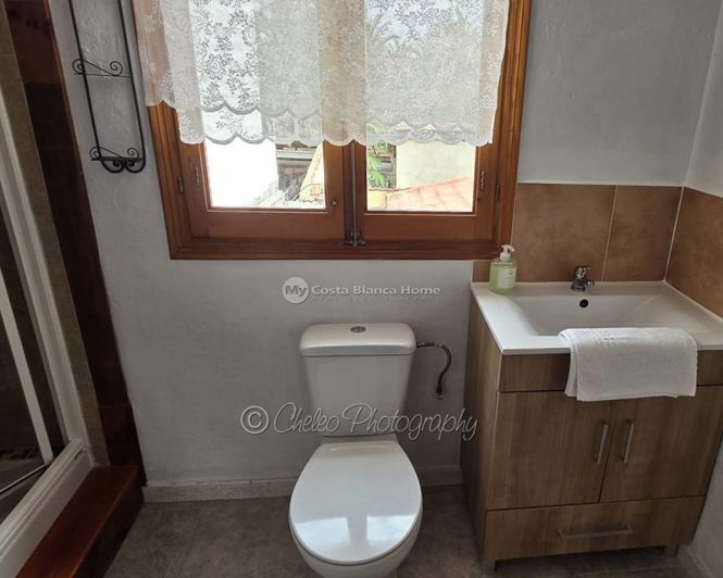 Image No.11-4 Bed Townhouse for sale