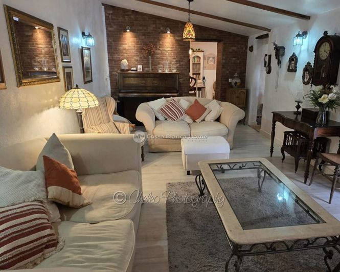 Image No.25-4 Bed Townhouse for sale