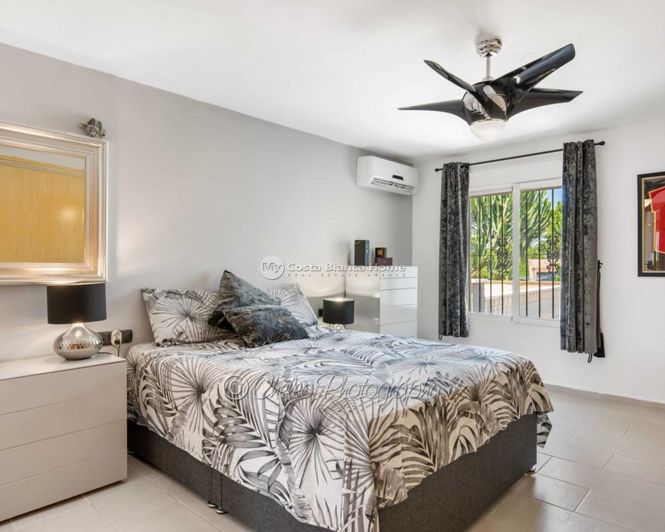 Image No.9-Maison de campagne de 4 chambres à vendre à Catral