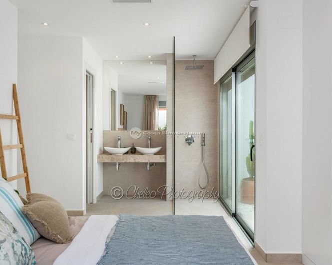 Image No.12-3 Bed Villa for sale