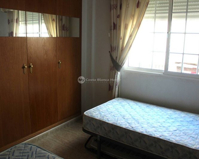 Image No.12-3 Bed Semi-Detached for sale