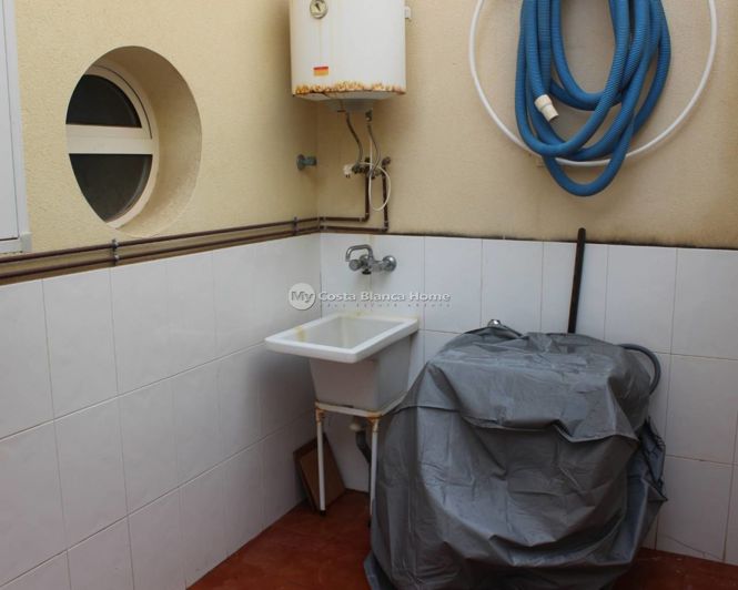 Image No.9-3 Bed Semi-Detached for sale