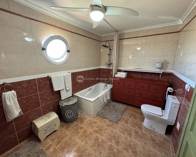 Image No.14-3 Bed Villa for sale