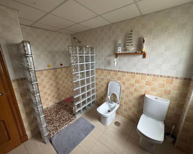 Image No.11-6 Bed Villa for sale