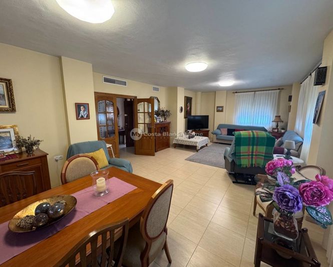 Image No.2-6 Bed Villa for sale