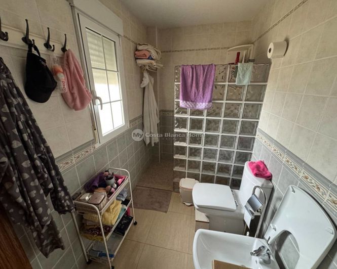 Image No.6-6 Bed Villa for sale