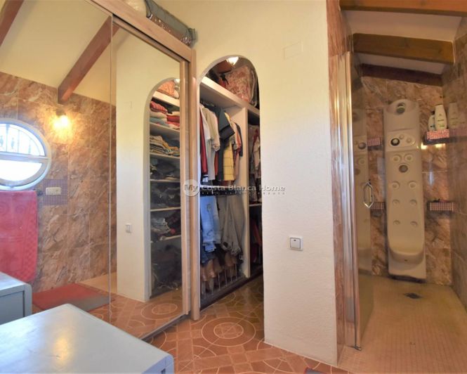 Image No.23-4 Bed Villa for sale